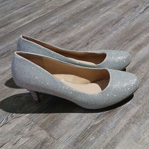 Silver sparkly metallic kitten heels Sz 12 EUC - Picture 5 of 7